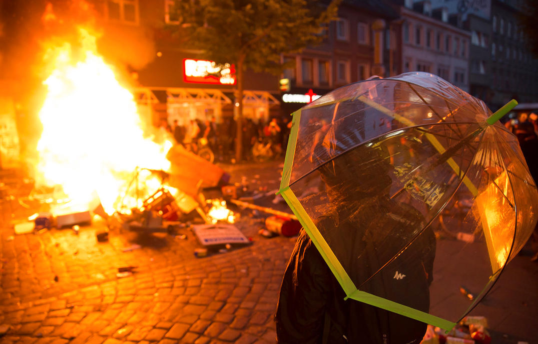 Ausschreitungen beim G20 als Olaf Scholz (Spitzenkandidat 2021) Bürgermeister Hamburg war