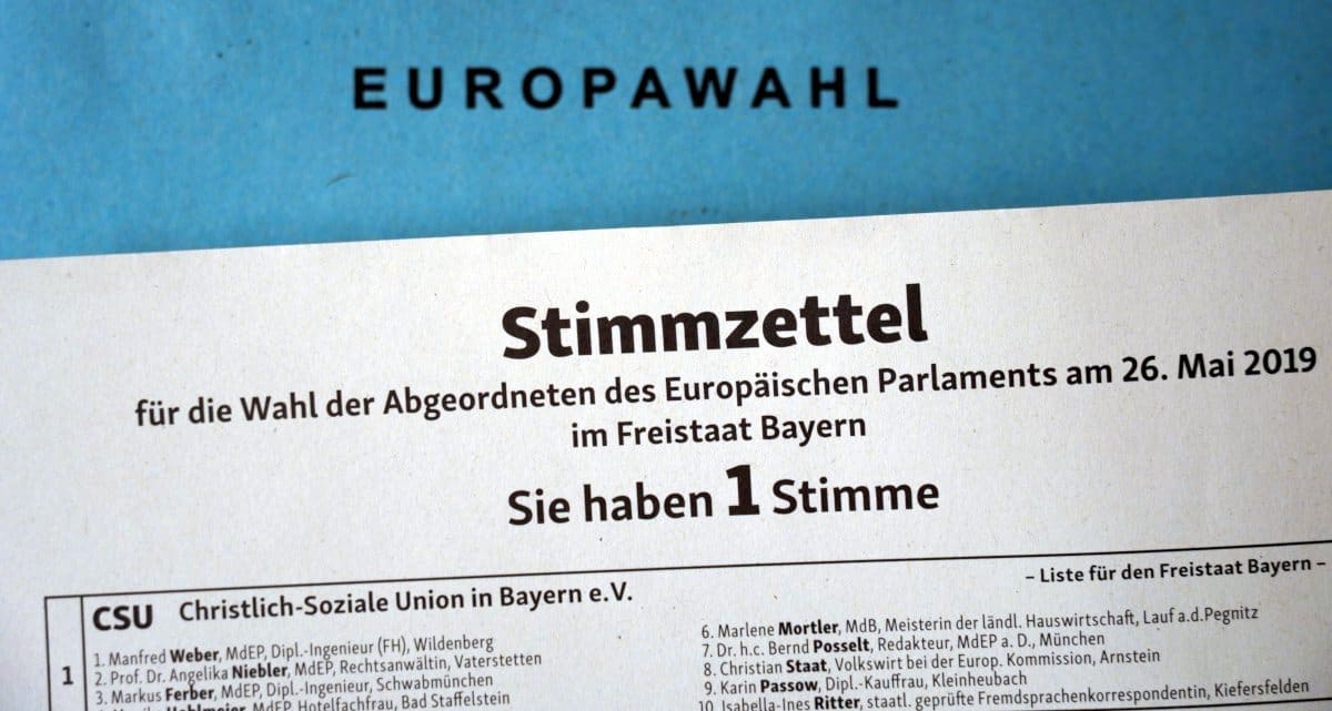 Bundestagswahl-Stimmzettel (Hier Platzhalter Europawahl)